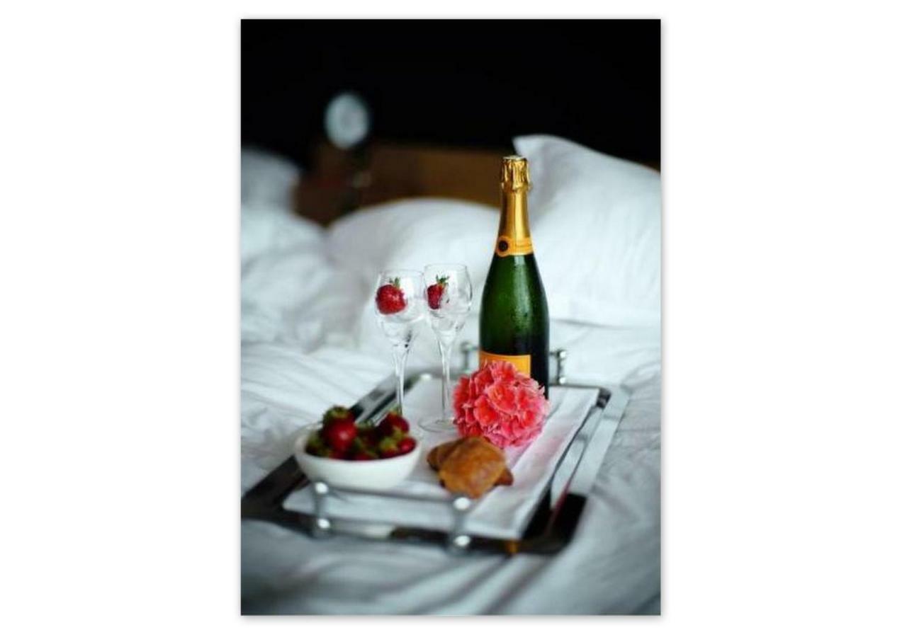 Hotel Le Versailles Вильфранш-сюр-Мер Экстерьер фото